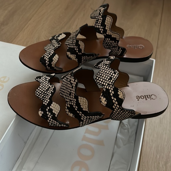 Chloe Two Tone Python Embossed Leather Lauren Strappy Flat Sandals - Picture 2 of 8